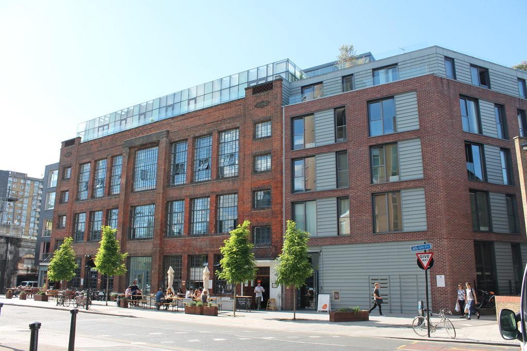 Ferrier St, Londres à louer Photo de l’immeuble– Image 1 sur 9