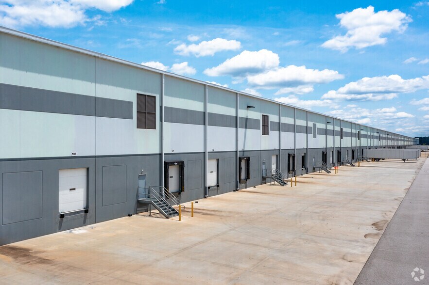 405 King Mill Rd, McDonough, GA à louer - Photo de l’immeuble – Image 3 sur 8