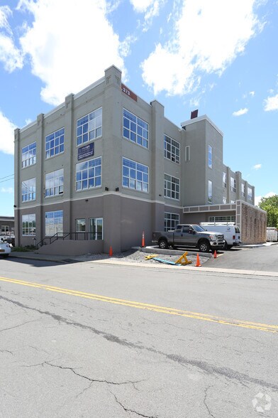 373 Spencer St, Syracuse, NY à louer - Photo principale – Image 1 sur 3