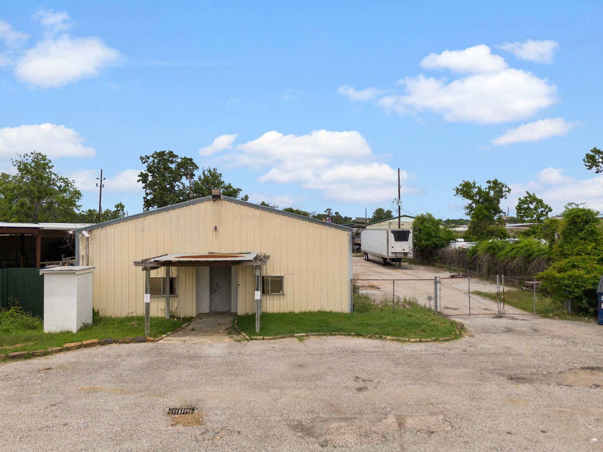 9206 Thomasville Dr, Houston, TX à vendre Photo de l’immeuble– Image 1 sur 14