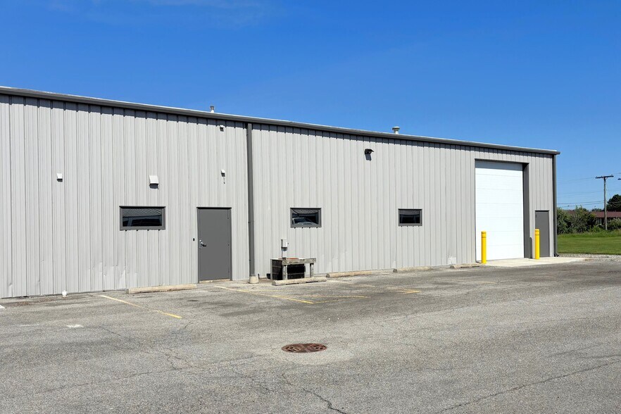 7007 Trafalgar St, Fort Wayne, IN à louer - Photo de l’immeuble – Image 2 sur 18