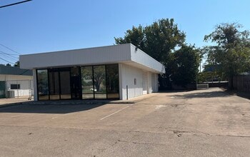 110 N Scribner St, Grapevine, TX à louer Photo de l’immeuble– Image 2 sur 4