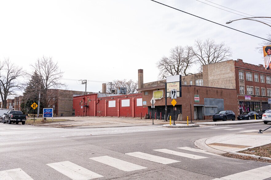 327 E 79th St, Chicago, IL à vendre - Photo principale – Image 1 sur 2