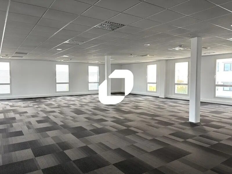 Bureau dans Saint-Priest à louer Photo de l’immeuble– Image 1 sur 32