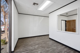 5555 N Lamar Blvd, Austin, TX à louer Photo intérieure– Image 1 sur 17