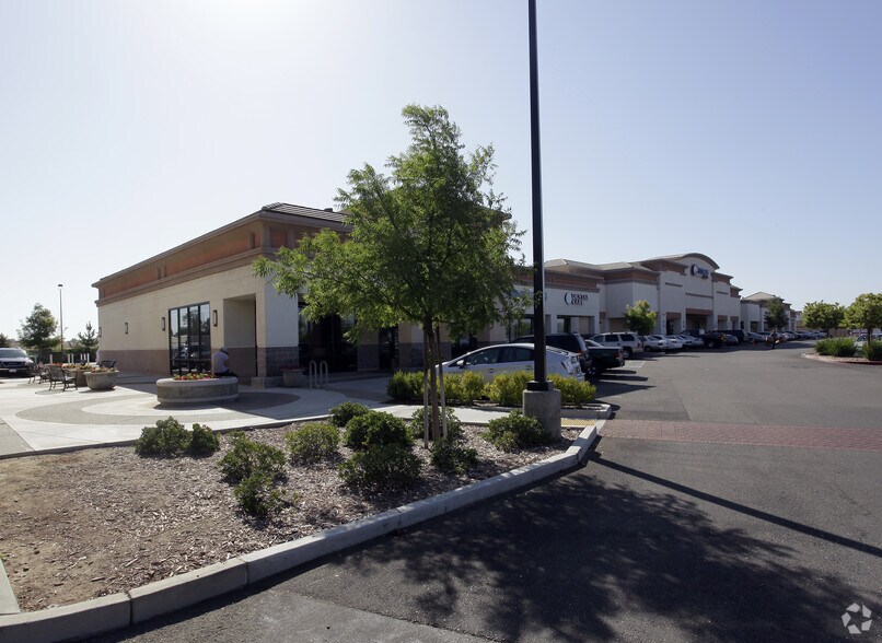 8457-8465 Elk Grove Florin Rd, Elk Grove, CA à louer - Photo de l’immeuble – Image 2 sur 7
