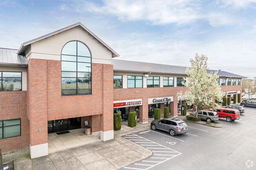 901 N Brutscher St, Newberg, OR à louer - Photo principale – Image 1 sur 5