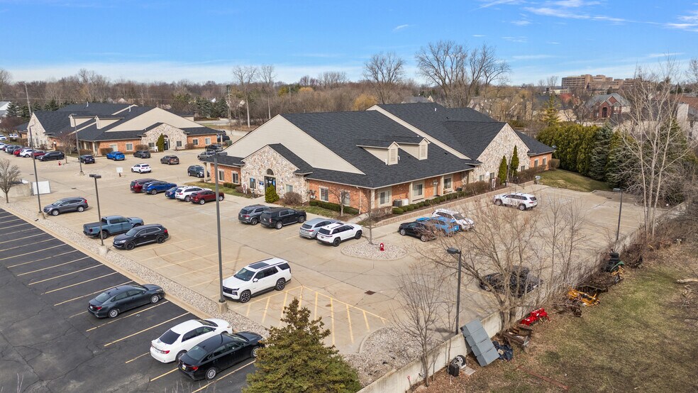 43184-43200 Dequindre Rd, Sterling Heights, MI à louer - Photo de l’immeuble – Image 2 sur 3