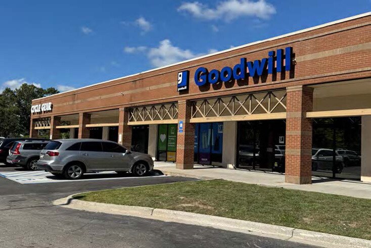 13015 Abercorn St, Savannah, GA à vendre - Photo de l’immeuble – Image 3 sur 12