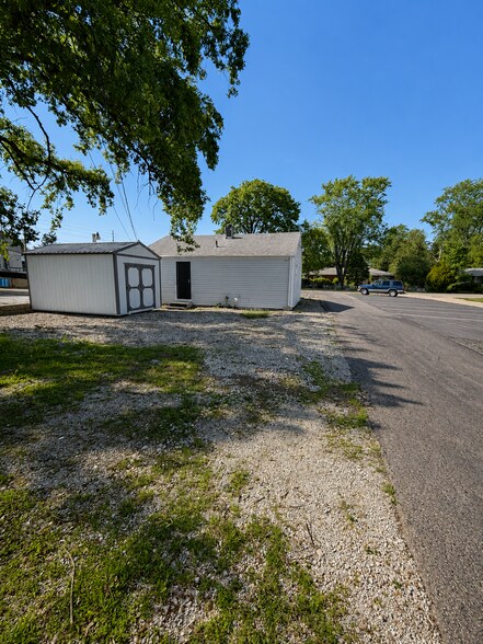 2207 Fowler St, Anderson, IN à vendre - Photo de l’immeuble – Image 3 sur 12