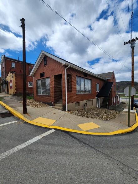 333 Brinton ave, Trafford, PA à louer - Photo de l’immeuble – Image 3 sur 20