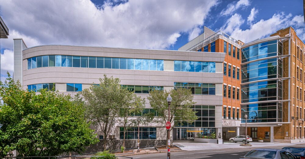 330 Rue De Saint-Vallier E, Québec, QC à louer Photo de l’immeuble– Image 1 sur 2