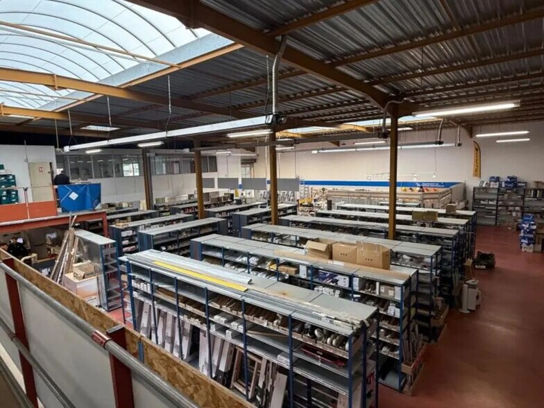 Local d’activités dans Lyon à louer - Photo intérieure – Image 3 sur 9