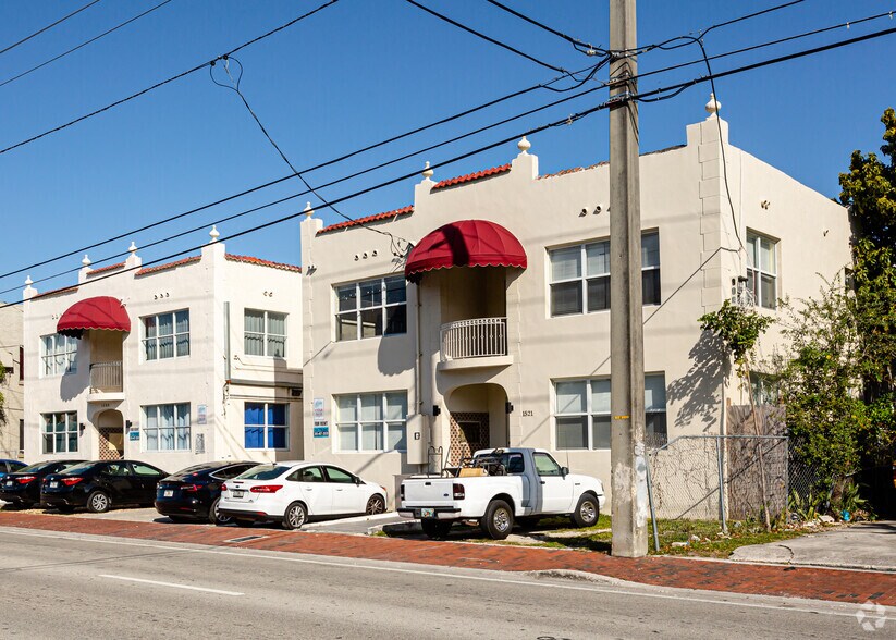 Stabilized 24-Unit Multifamily Portfolio portefeuille de 2 biens à vendre sur LoopNet.fr - Photo de l’immeuble – Image 3 sur 14