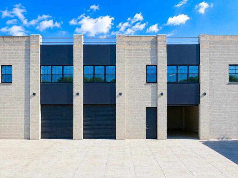 4364A Victory Blvd, Staten Island, NY à vendre - Photo principale – Image 1 sur 20