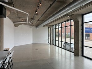 540 N Broadway, Green Bay, WI à louer Photo intérieure– Image 2 sur 5