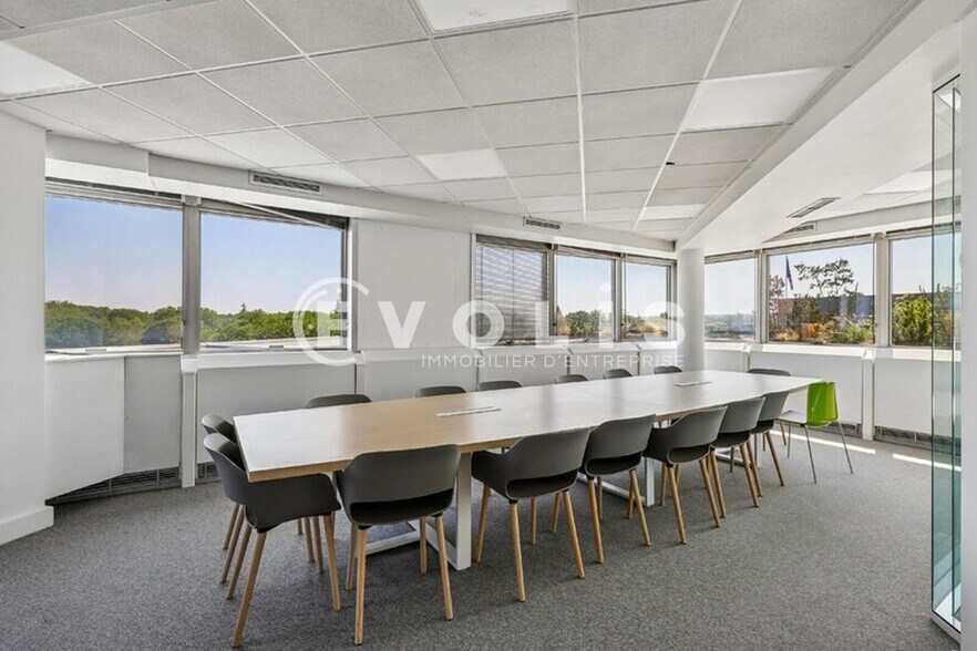 22 Quai Gallieni, Suresnes à louer - Photo de l’immeuble – Image 3 sur 31