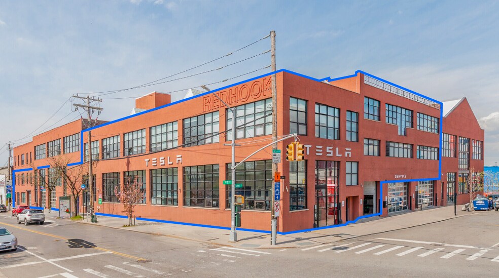 160 Van Brunt St, Brooklyn, NY à louer - Photo de l’immeuble – Image 1 sur 6
