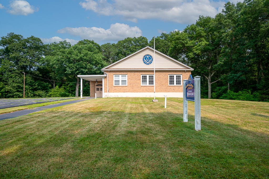 27 Brandes St, Webster, MA à vendre Photo principale– Image 1 sur 43