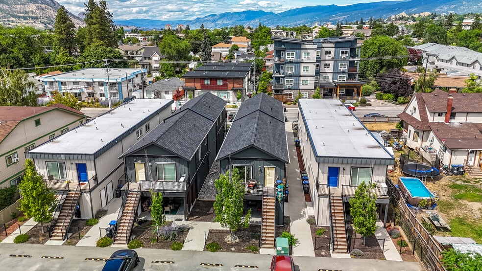 116 Calgary Av, Penticton, BC à vendre - Photo de l’immeuble – Image 2 sur 24