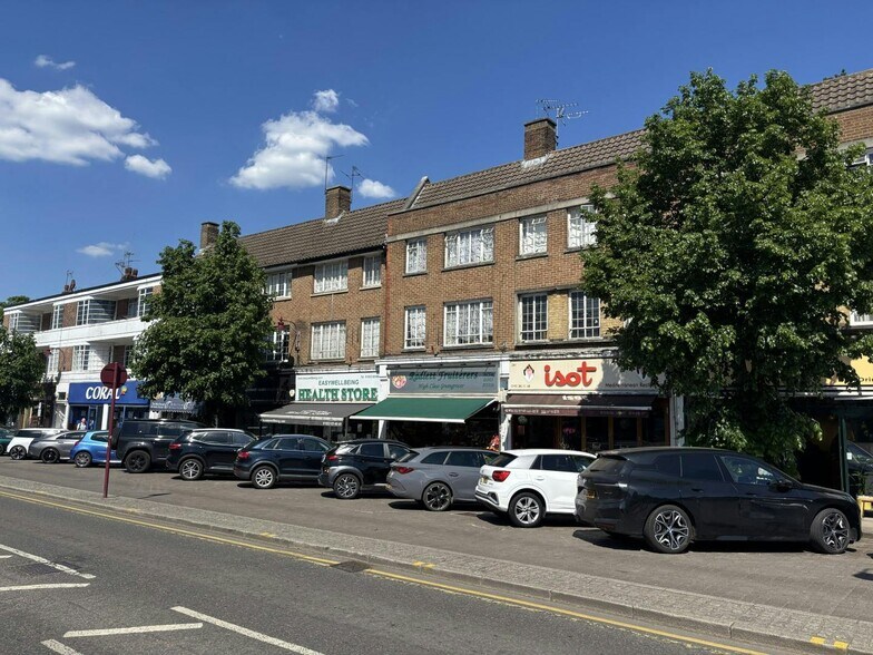 279 Watling St, Radlett à louer - Photo de l’immeuble – Image 2 sur 5