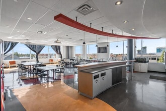1 Chrysalis Way, Ottawa, ON à louer Photo intérieure– Image 1 sur 16