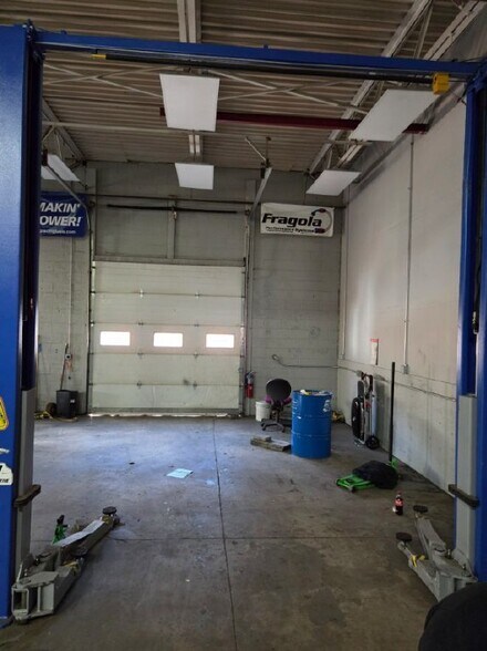 120 Falls Ave, Watertown, CT à louer - Photo intérieure – Image 2 sur 4