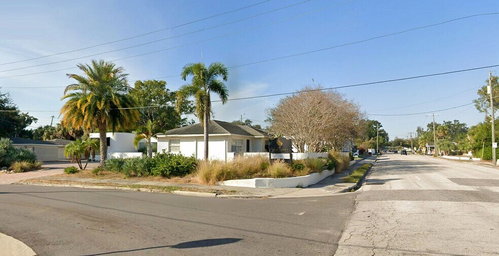 2802 W Azeele St, Tampa, FL à louer - Photo de l’immeuble – Image 2 sur 4