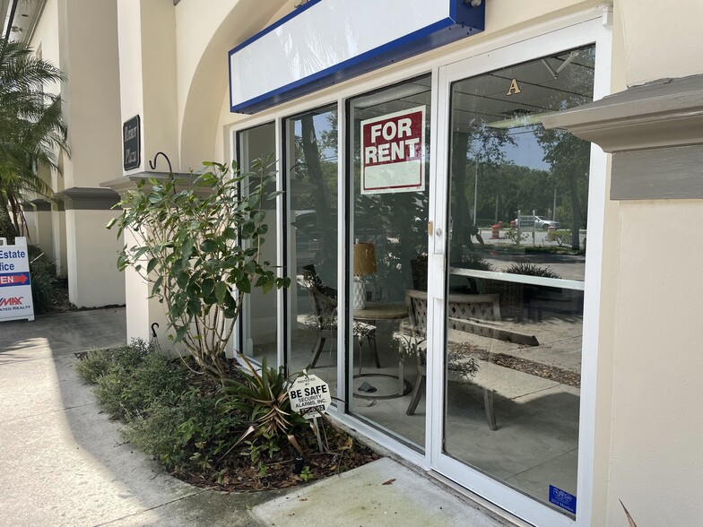 3975 20th St, Vero Beach, FL à louer - Photo de l’immeuble – Image 2 sur 23