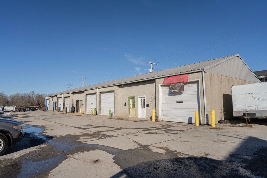 109 N Scott Ave, Belton, MO à vendre - Photo de l’immeuble – Image 3 sur 4