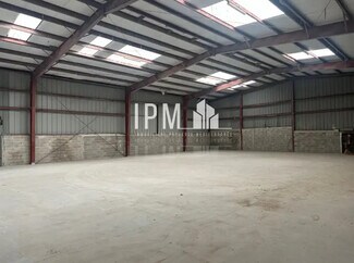 Plus de détails pour Local d'activités à louer