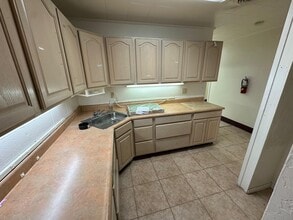 5026 Fruitridge Rd, Sacramento, CA à louer Photo intérieure– Image 2 sur 20