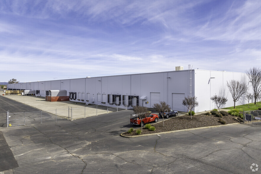 3130 Venture Dr, Lincoln, CA à louer - Photo de l’immeuble – Image 2 sur 7