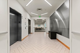 180 N University Ave, Provo, UT à louer Photo intérieure– Image 1 sur 22