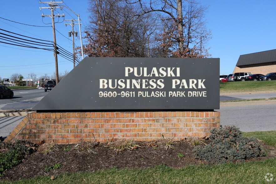 9610 Pulaski Park Dr, Middle River, MD à louer - Photo de l’immeuble – Image 2 sur 2