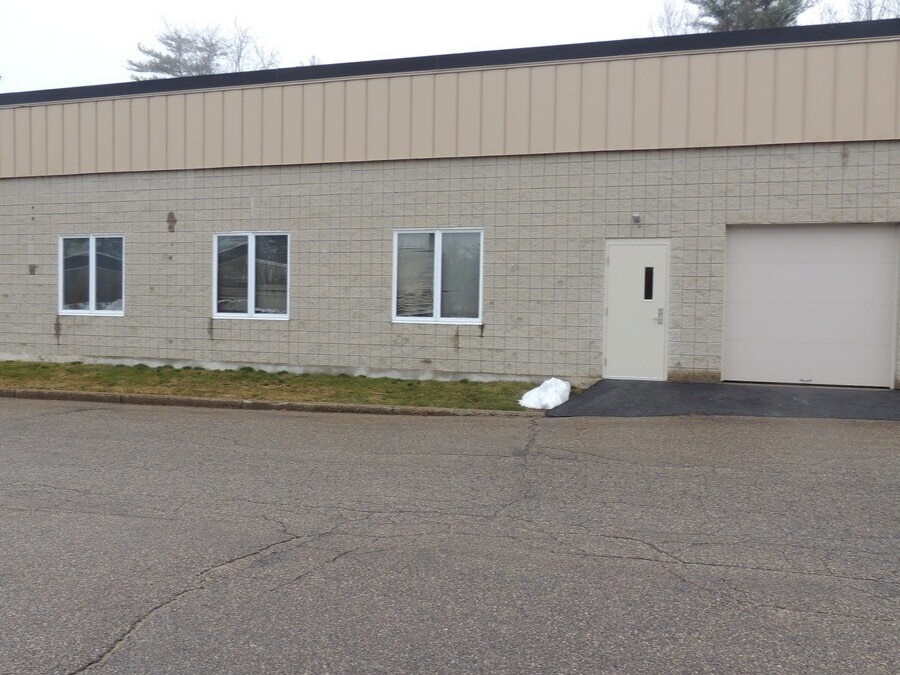 14 Lexington Dr, Laconia, NH à louer Photo de l’immeuble– Image 1 sur 5