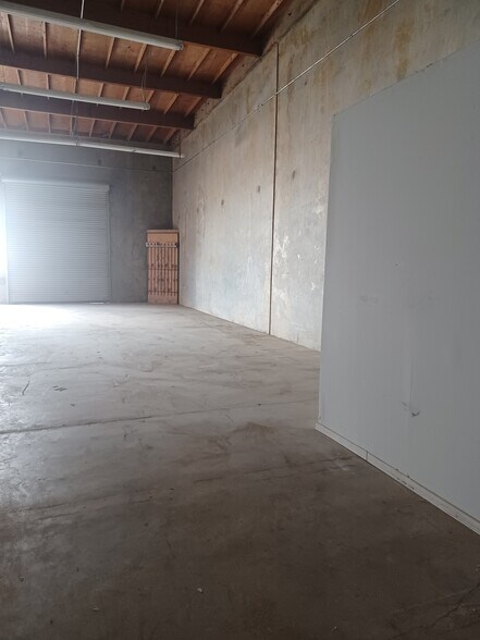 13615 John Glenn Rd, Apple Valley, CA à louer - Photo intérieure – Image 3 sur 5