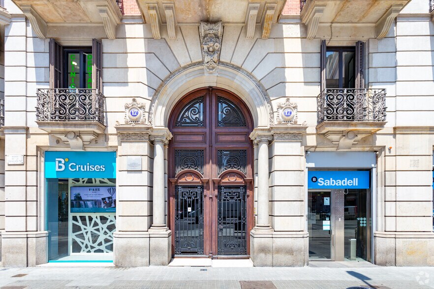 Bureau dans Ronda de la Universitat, 17, Barcelone à louer - Photo de l’immeuble – Image 3 sur 7