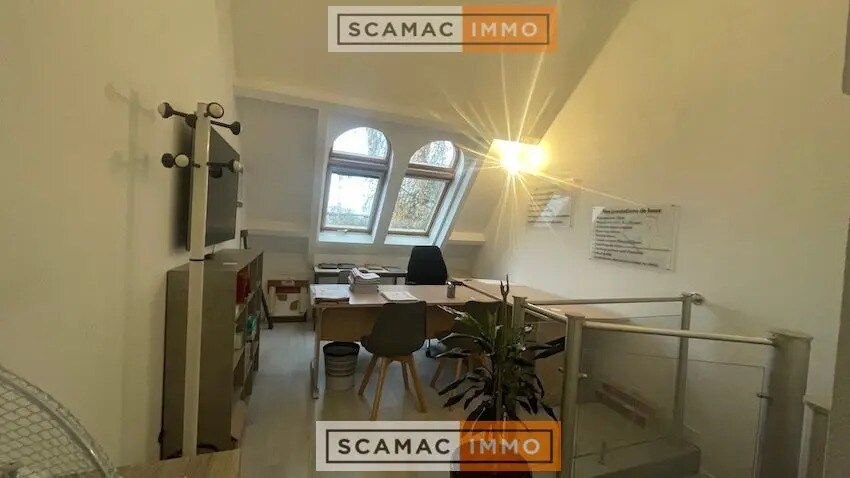 Local d'activités dans La Ville-du-Bois à vendre - Photo de l’immeuble – Image 3 sur 13