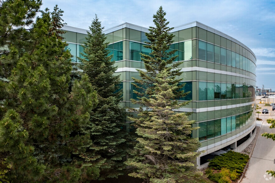 80 Micro Ct, Markham, ON à louer - Photo de l’immeuble – Image 2 sur 6