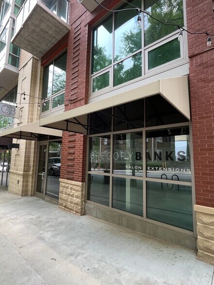 905 Juniper St, Atlanta, GA à vendre - Photo de l’immeuble – Image 2 sur 11