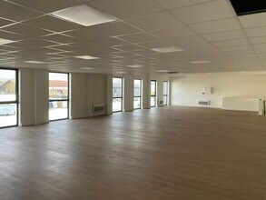 Bureau dans Gennevilliers à louer Photo intérieure– Image 2 sur 4
