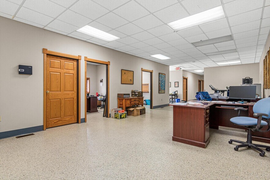 671-675 Grupe St, Roberts, WI à vendre - Photo de l’immeuble – Image 3 sur 25