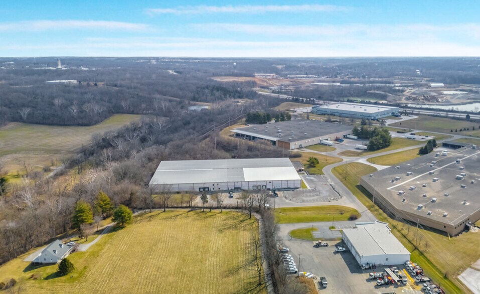 1550 Kingsview Dr, Lebanon, OH à vendre - Photo de l’immeuble – Image 3 sur 11