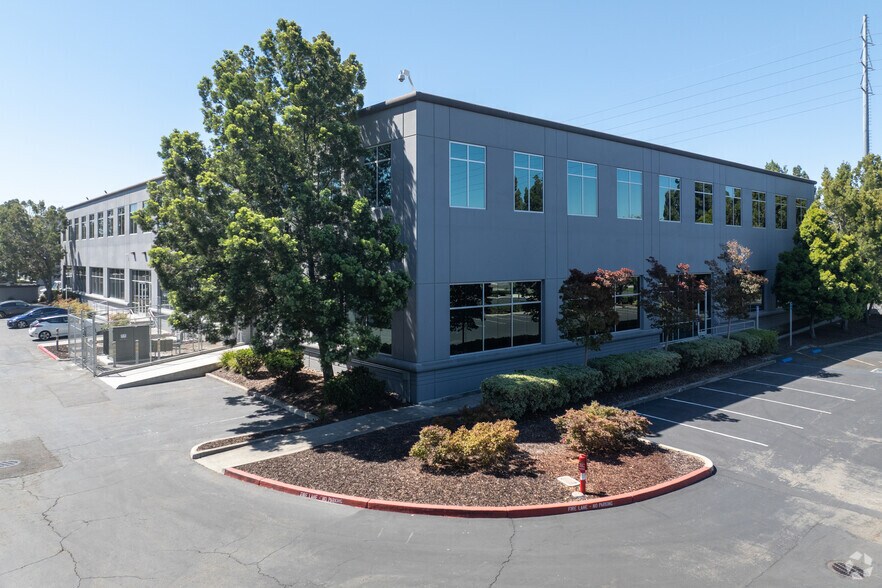 2680 Zanker Rd, San Jose, CA à vendre - Photo de l’immeuble – Image 3 sur 7