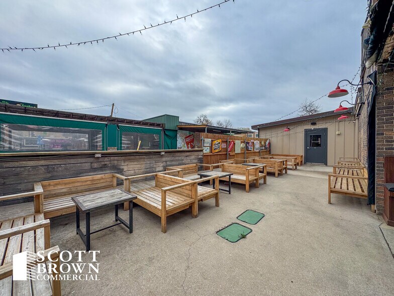1211 W Hickory St, Denton, TX à louer - Photo de l’immeuble – Image 2 sur 24