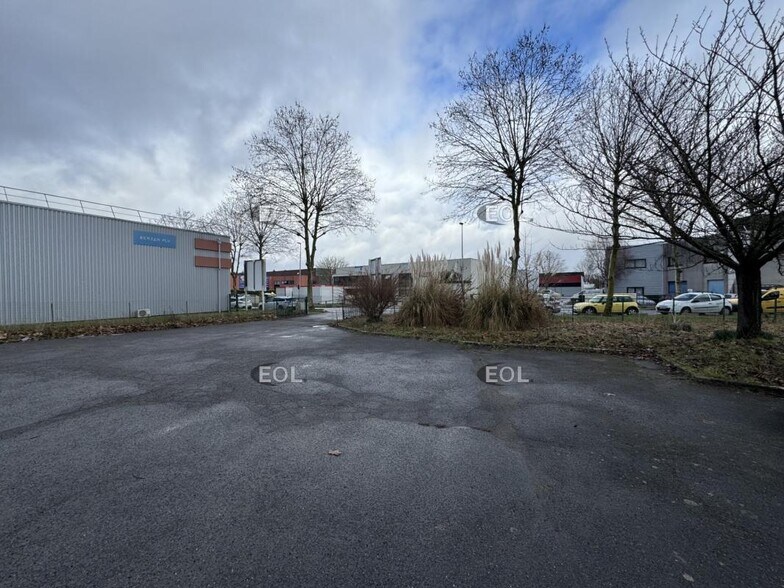 Industriel/Logistique dans Collégien à louer - Photo de l’immeuble – Image 2 sur 9