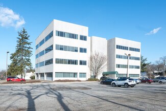 Plus de détails pour 300 Wheeler Rd, Hauppauge, NY - Bureau à vendre