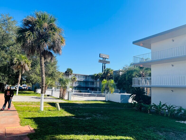 44089 Highway 27, Davenport, FL à vendre - Photo de l’immeuble – Image 3 sur 8