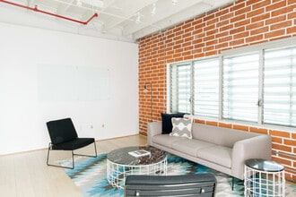 1639 11th St, Santa Monica, CA à louer Photo intérieure– Image 2 sur 12